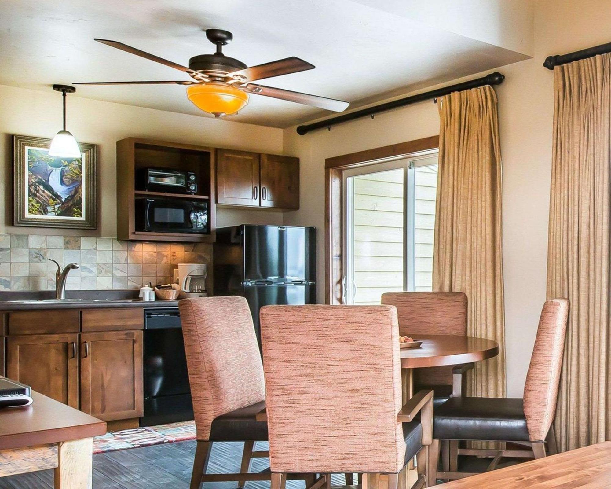 Yellowstone Valley Lodge, Ascend Hotel Collection Pray المظهر الخارجي الصورة