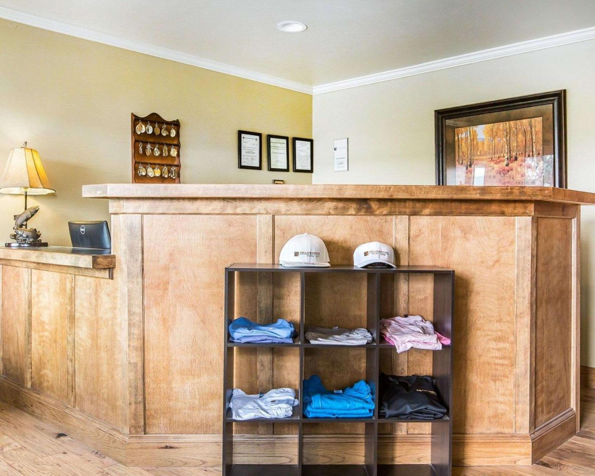 Yellowstone Valley Lodge, Ascend Hotel Collection Pray المظهر الخارجي الصورة